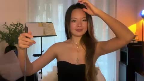 Luna online show from March 2026 12:15:01 AM