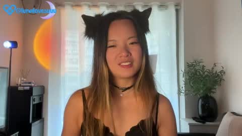 Luna online show from April 2026 01:25:01 AM