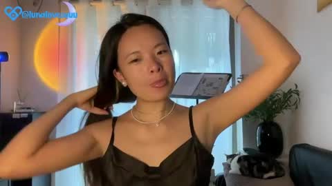 Luna online show from May 2026 01:25:02 AM