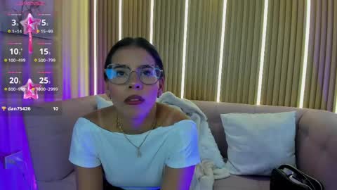 lunamillers_ online show from May 2026 04:30:02 AM