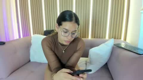 lunamillers_ online show from June 2026 04:26:02 AM