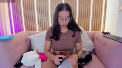 lunamillers_ online show from July 2026 04:27:02 AM