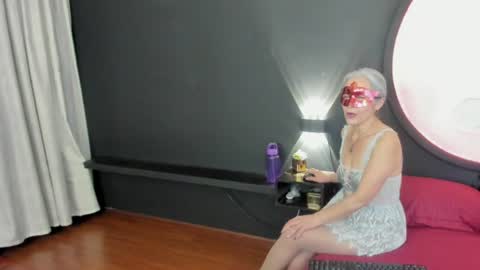 lunamisteriosa_ online show from June 2026 12:03:01 PM