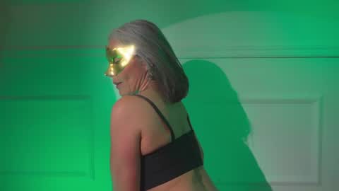 lunamisteriosa_ online show from July 2026 11:17:01 AM