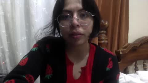 Snapshot of lunamivida chatting on February 2025 05:30:01 AM karazorel online show from February 2025 05:30:01 AM