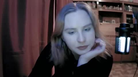 lunamystique_ online show from February 2026 07:20:01 PM