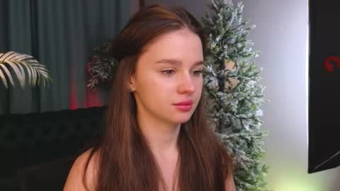 lunaolivia_ online show from January 2026 12:43:02 PM