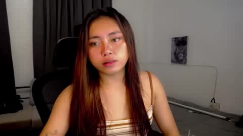 Luna online show from April 2026 07:44:01 PM