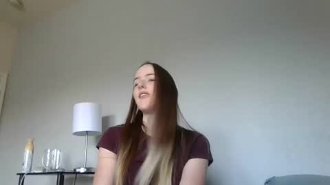 Snapshot of lunapixie2020 chatting on September 2025 06:19:02 PM lunapixie2020 online show from September 2025 06:19:02 PM