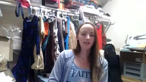 Snapshot of lunapixie2020 chatting on November 2025 11:18:01 PM lunapixie2020 online show from November 2025 11:18:01 PM