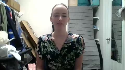 lunapixie2020 online show from May 2026 10:38:02 PM