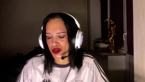 Luna online show from March 2026 02:33:02 PM