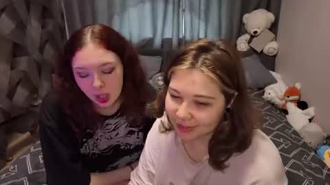lunarcouple_ online show from July 2026 12:14:02 PM