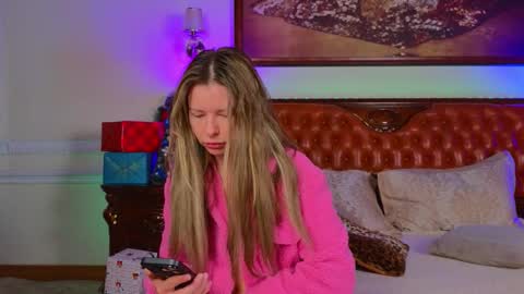 Luna Rishi online show from December 2025 06:06:01 AM