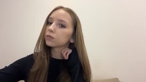 lunarleya online show from July 2026 07:39:01 PM