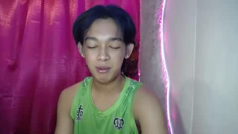 Snapshot of lunarmaxxx chatting on May 2026 07:37:02 AM max online show from May 2026 07:37:02 AM