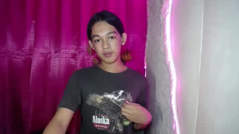 Snapshot of lunarmaxxx chatting on May 2026 08:14:01 PM max online show from May 2026 08:14:01 PM