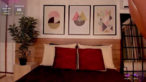 Luna Ruso  online show from November 2025 08:01:01 PM