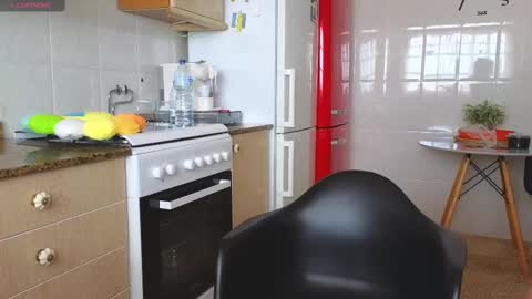  Luna online show from February 2025 02:50:02 PM