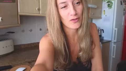  Luna online show from October 2025 09:29:02 AM