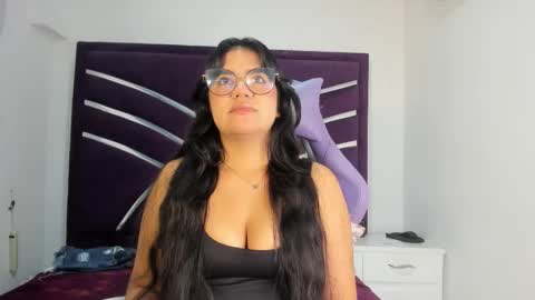 lunascarleht online show from February 2026 01:51:01 PM