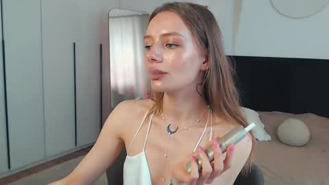 LunaticaBae online show from May 2026 03:46:01 AM