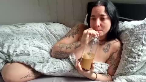 Luna  powered by bitch dust online show from January 2025 12:06:02 PM