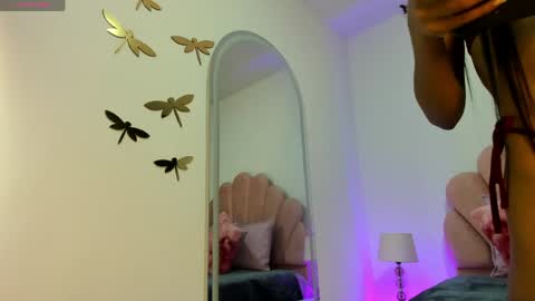 Luna   online show from May 2026 10:53:02 AM