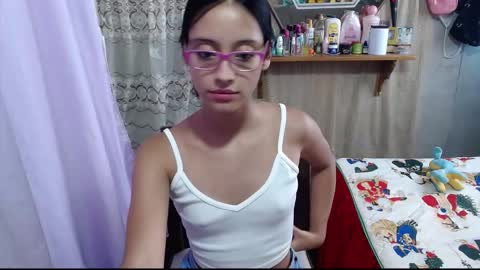 Luna online show from December 2025 08:16:02 PM