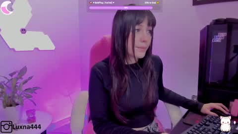   online show from February 2025 01:33:01 AM