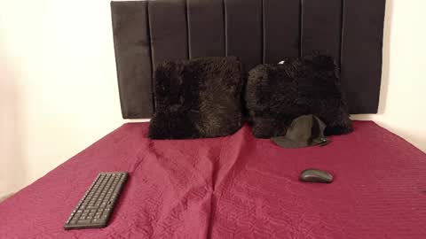 lunaydream online show from May 2026 04:01:02 PM