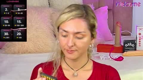 lunitadiva online show from November 2025 01:22:02 PM