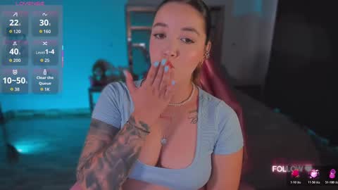 LUNA ROSE online show from November 2025 05:02:01 PM