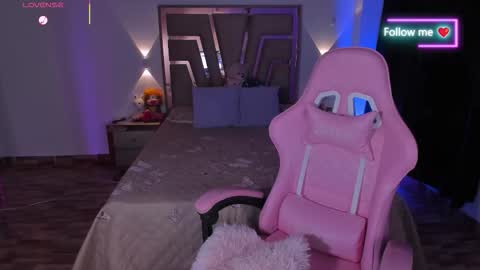 Snapshot of lunna_roosee chatting on March 2026 03:23:02 AM LUNA ROSE online show from March 2026 03:23:02 AM