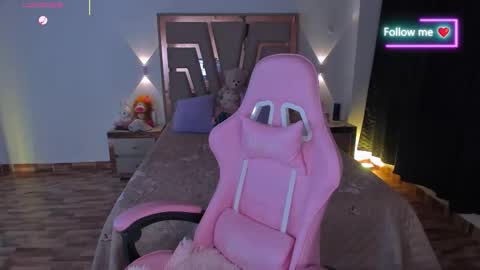 Snapshot of lunna_roosee chatting on March 2026 04:07:02 AM LUNA ROSE online show from March 2026 04:07:02 AM