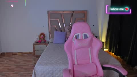 Snapshot of lunna_roosee chatting on April 2026 03:34:01 AM LUNA ROSE online show from April 2026 03:34:01 AM