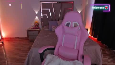 LUNA ROSE online show from May 2026 05:01:01 PM