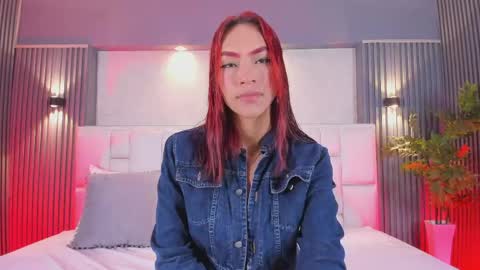 L U N N A online show from May 2026 04:08:02 AM