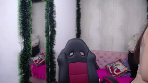 Katty   what ever do you want on my pv is for extra tokens minimi 250 tks ty u for understand online show from December 2024 03:05:02 AM