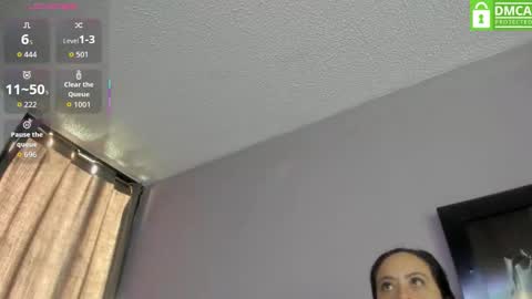 Snapshot of lunnanova chatting on September 2025 07:04:01 PM LunnaNova online show from September 2025 07:04:01 PM