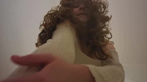 lunoria online show from February 2026 10:57:01 PM