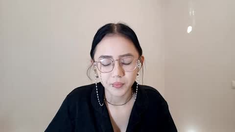 Roxie online show from April 2026 01:41:02 PM
