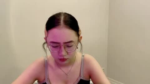 Roxie online show from May 2026 01:18:02 PM
