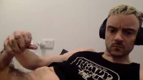 Snapshot of lupine_666 chatting on November 2025 04:39:02 PM Lupine online show from November 2025 04:39:02 PM