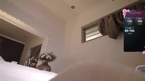 lusciouslipsxx online show from June 2026 04:07:02 AM