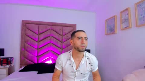 Lushian And Luna online show from September 2025 03:14:01 PM