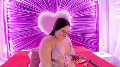 LushiLoce online show from July 2026 03:00:02 AM