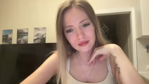 lusiluv online show from October 2025 07:14:02 PM