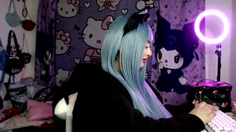 lussyevans_ online show from July 2026 07:12:01 AM