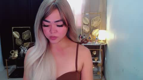 Trina online show from April 2026 02:04:02 AM
